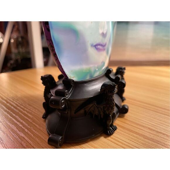 DISNEY MADAME LEOTA HAUNTED MANSION LIGHT UP DISC SNOW GLOBE CRYSTAL BALL New in - Picture 8 of 10